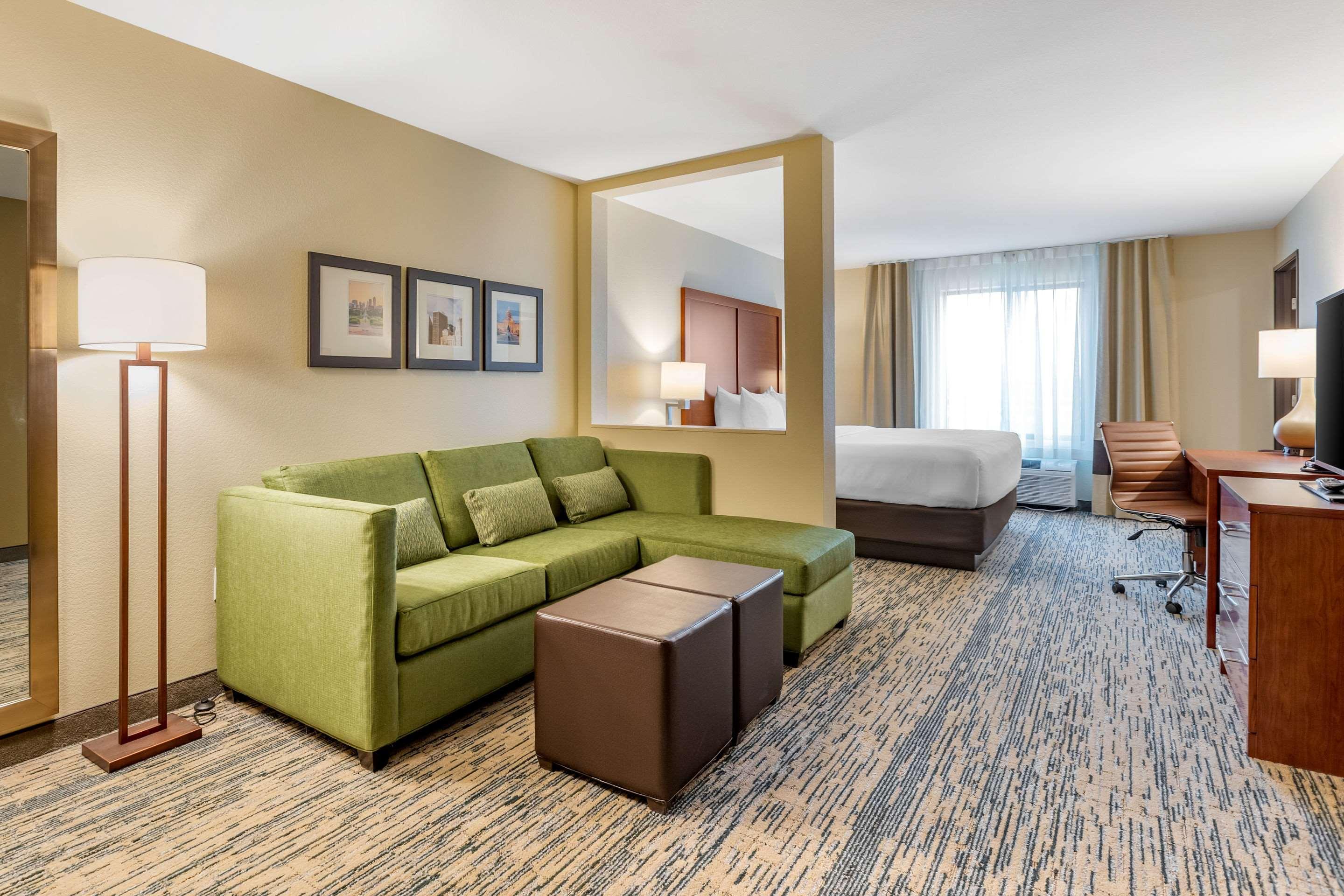 Comfort Inn & Suites Уест Де Мойн Екстериор снимка