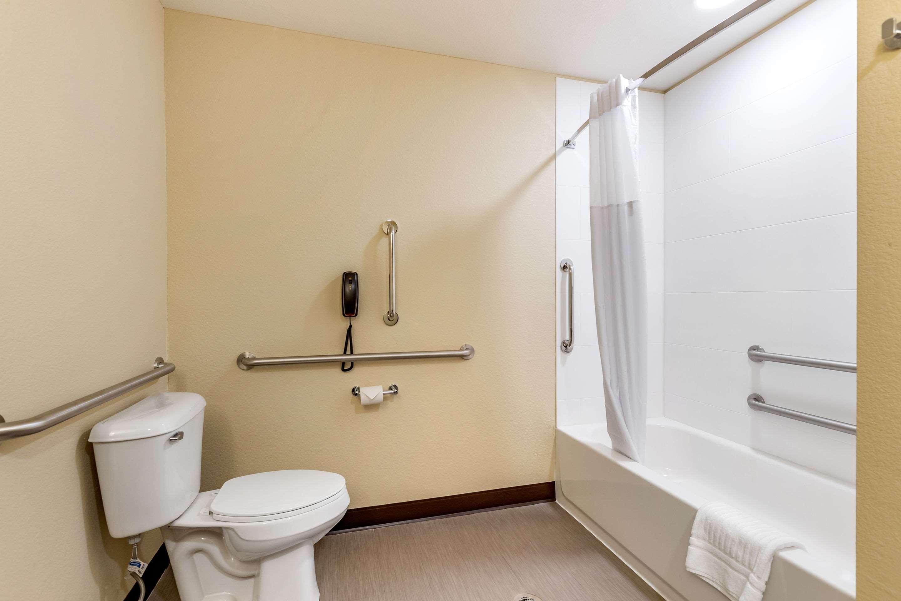 Comfort Inn & Suites Уест Де Мойн Екстериор снимка