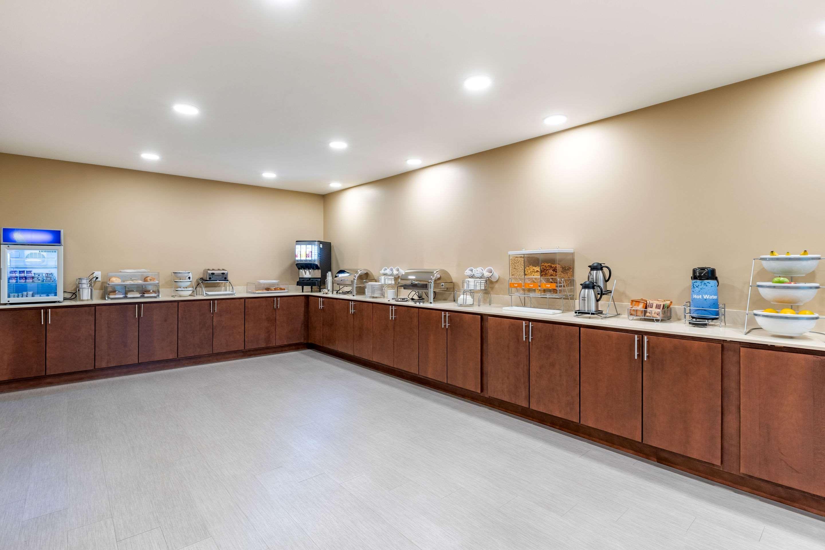 Comfort Inn & Suites Уест Де Мойн Екстериор снимка
