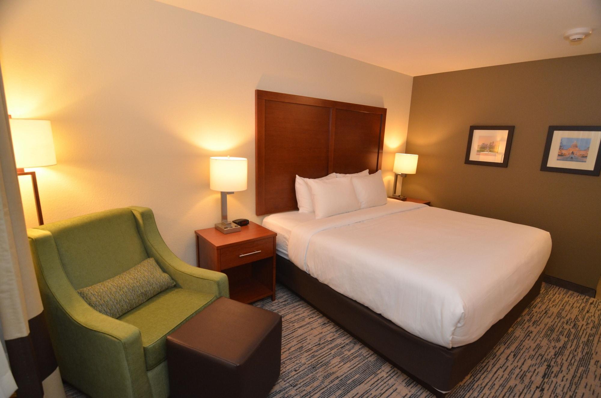 Comfort Inn & Suites Уест Де Мойн Екстериор снимка